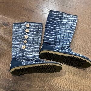 Ugg Blue and White Tie-Dye Bailey Button Boots Boho Beach Coastal Cowgirl